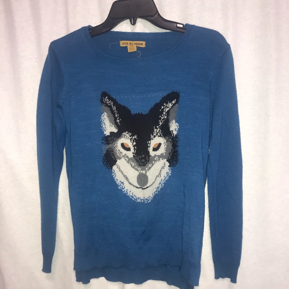 Wolf sweater size small